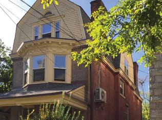 916 S 47th St, Philadelphia, PA 19143