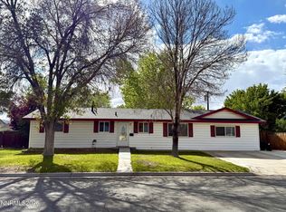105 S Oregon St, Yerington, NV 89447