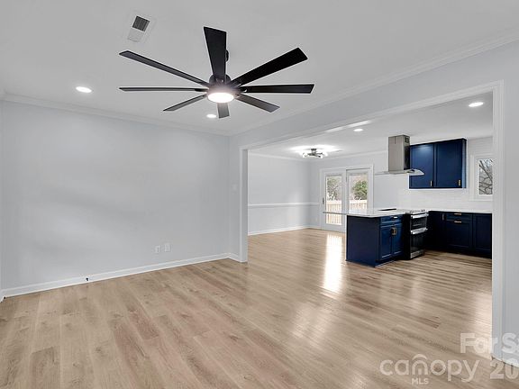 5th image of 10628 Connell Rd