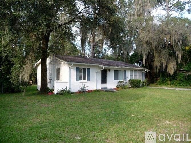 1st image of 415 Brightwood Ave