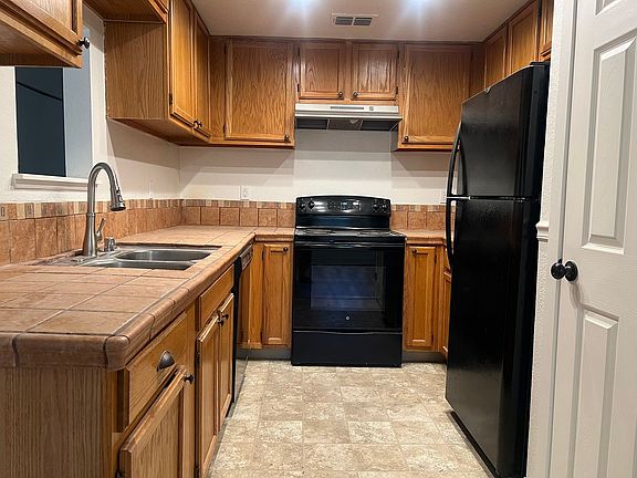 5th image of 6204 Oak Valley Ln