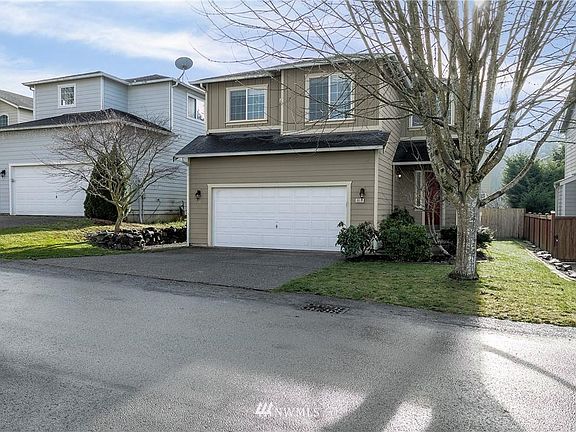 3rd image of 8910 176th Street Ct E