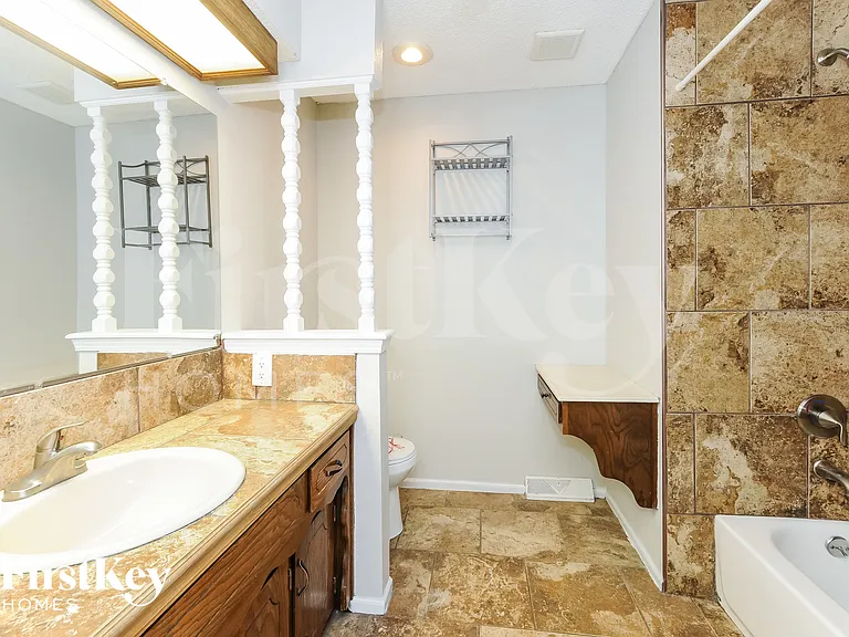 12309 E 59th St — Photo 10