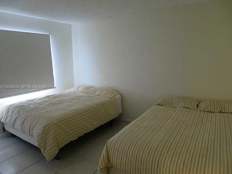 205 Lakeview Dr #202 — Photo 9