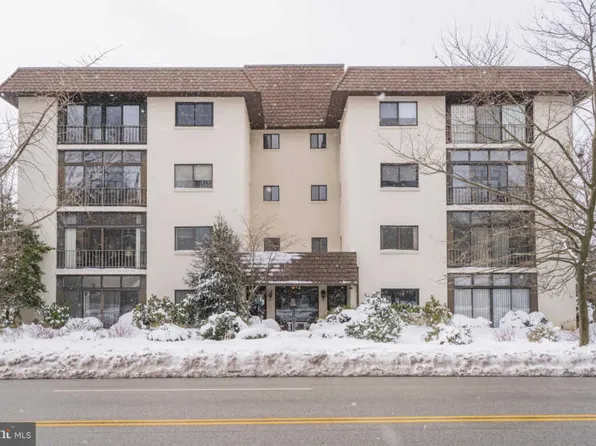432 W Montgomery Ave #401, Haverford, PA 19041
