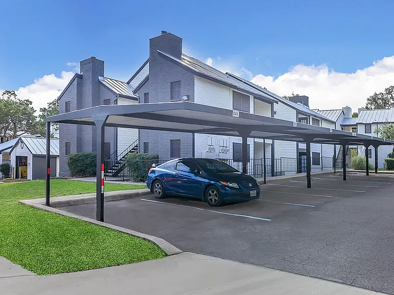 The Row Apartments — Photo 16
