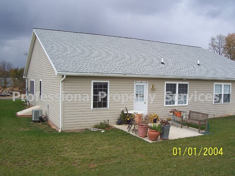 2nd image of 18749 Mesa Ter
