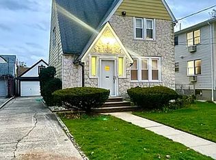 13833 224th St, Springfield Gardens, NY 11413