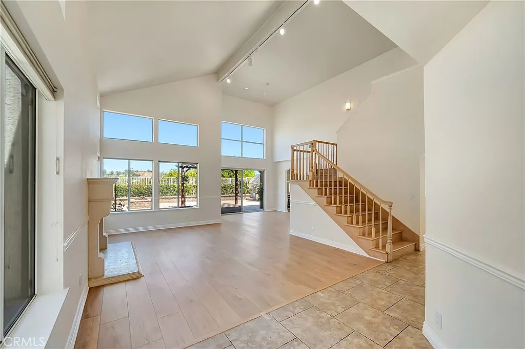4 bed, 2681 sqft, $8,800 — Photo 4