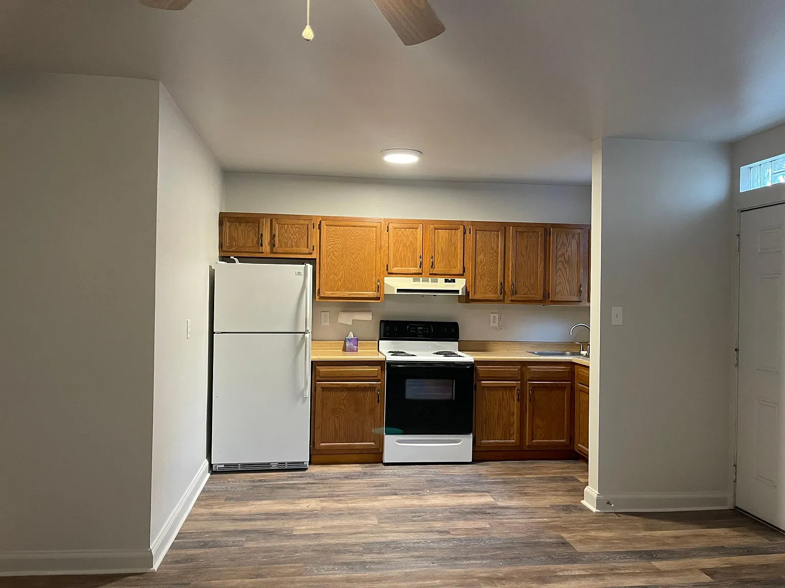 2 bed, $1,200 — Photo 2