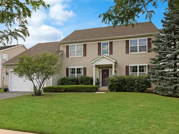 2371 Bluewater Dr, Wauconda, IL 60084