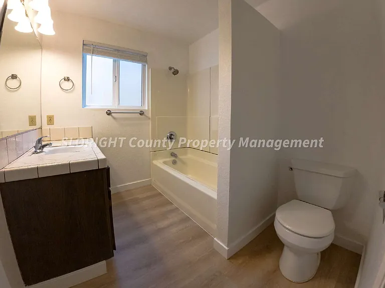 122 Vine St #B — Photo 7