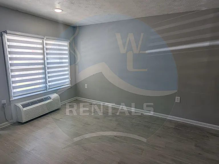 569 Country Club Dr — Photo 10