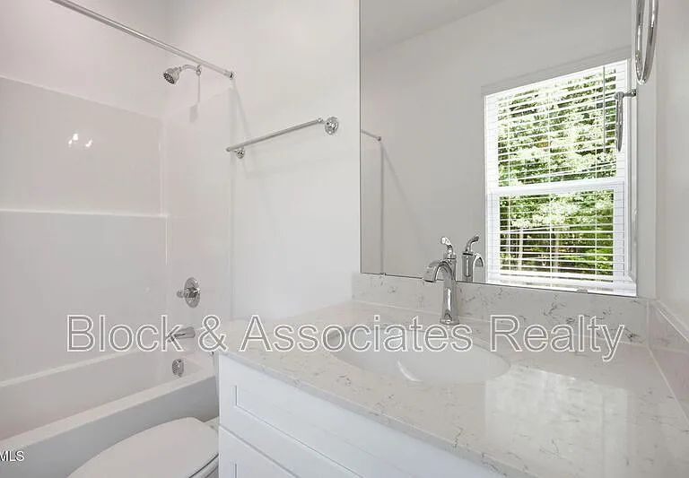 2815-101 Wilcox Pl — Photo 16