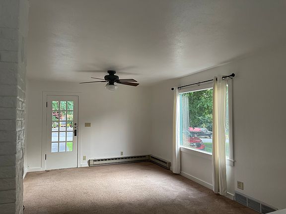 4th image of 245 N Harris Ave