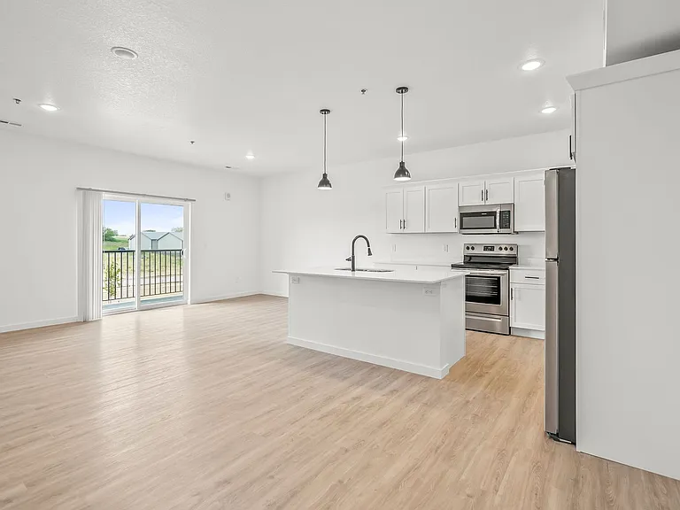 Twin Oaks Apartments — Photo 10