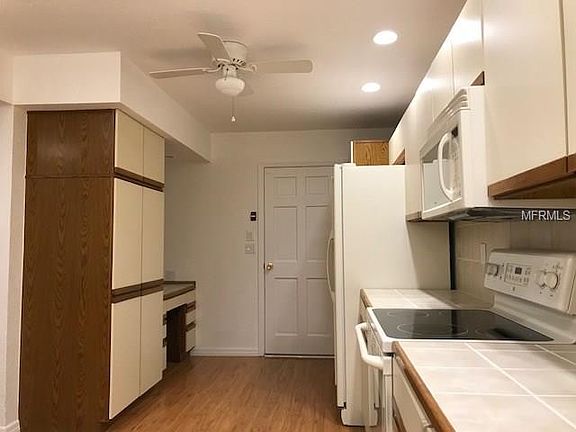 3rd image of 2665 Walnut Dr