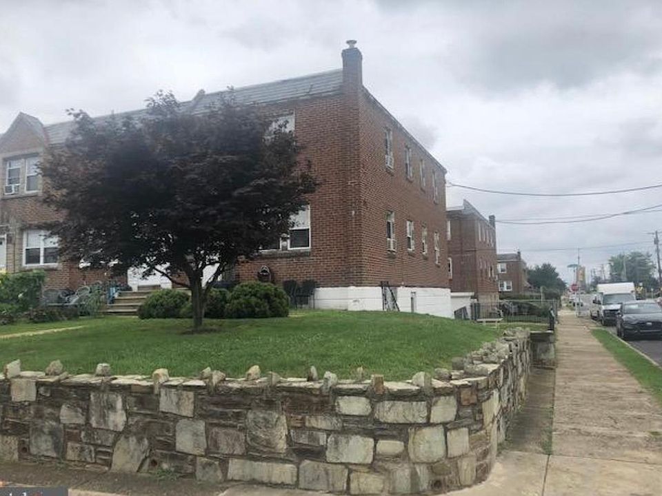 1st image of 3100 Englewood St #2