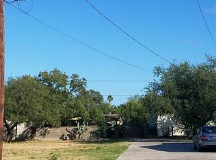 2714 E Lyon St, Laredo, TX 78043