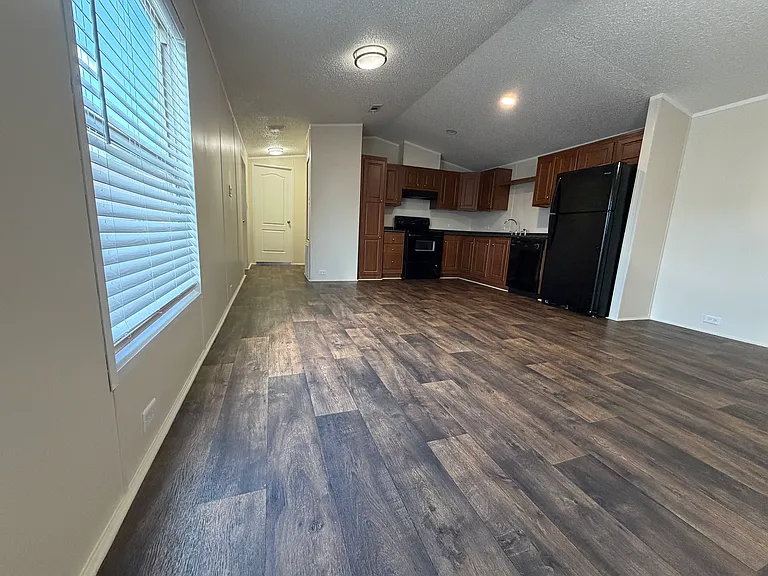 709 N Collins Fwy #129 — Photo 9