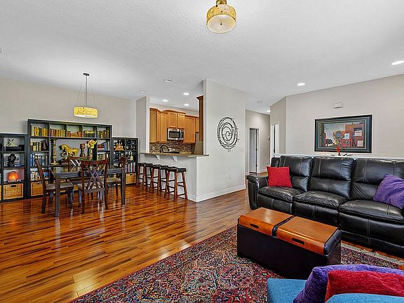 4th image of 17354 Promenade Dr