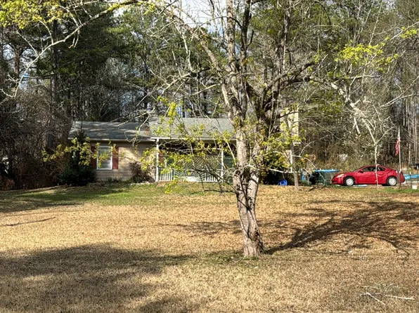 230 Waterview Dr, Lagrange, GA 30240