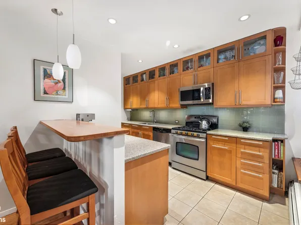 305 West 98th Street image 5 of 12