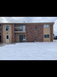 16140 Clarkson Dr APT 1, Fraser, MI, 48026