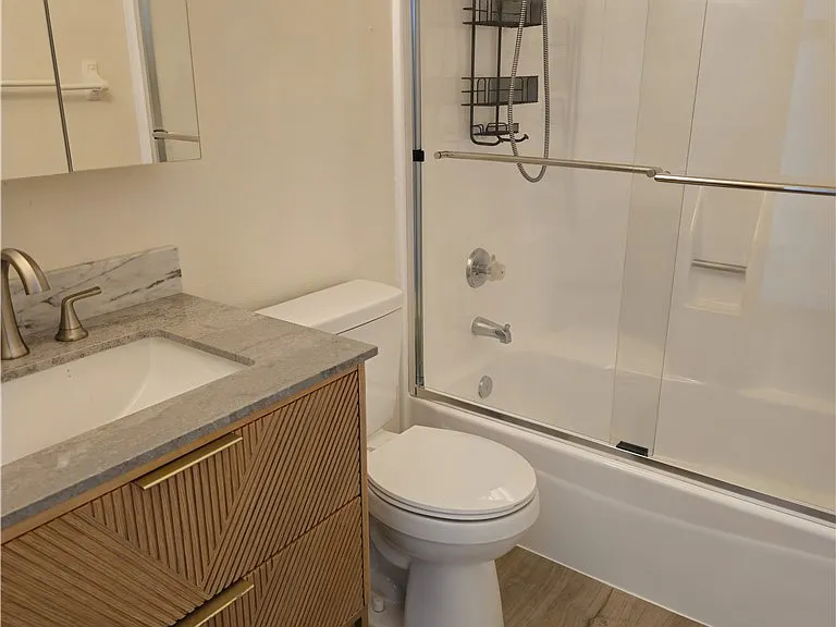 3953 Bayberry Dr — Photo 10