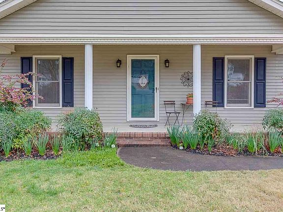5th image of 6 Yonah Ct