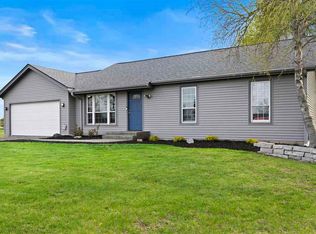 4657 Straw Ln, Roscoe, IL 61073