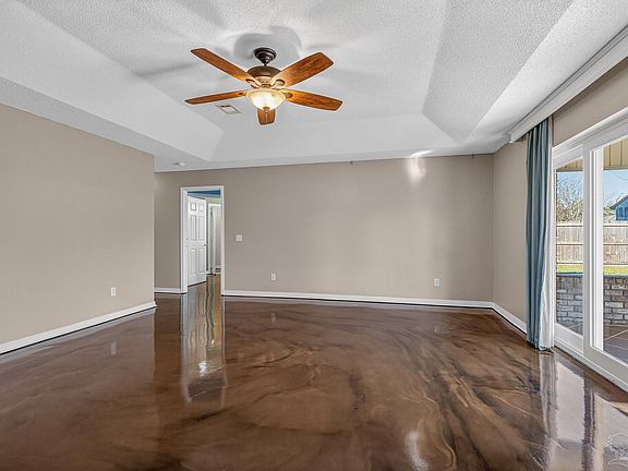 5th image of 2212 Blue Lake Dr