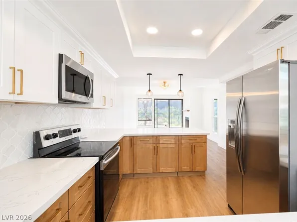 4567 Madreperla St, Las Vegas, NV 89121