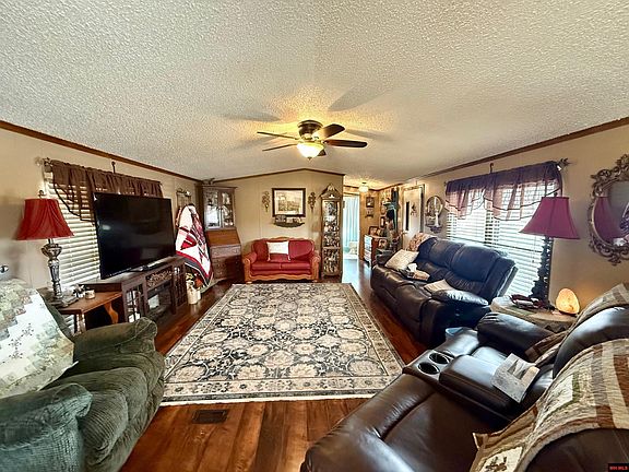 4th image of 502 Walnut Ave
