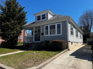 77 Gray St, Providence, RI 02909