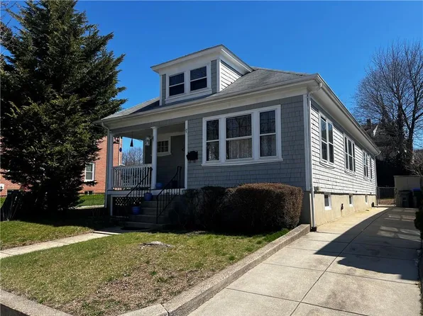 77 Gray St, Providence, RI 02909