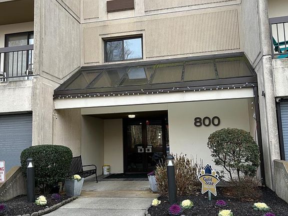 3rd image of 800 Avondale Rd APT 7M