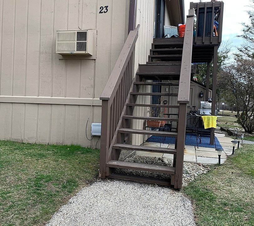1st image of 23 Jamaica Colony APT 7