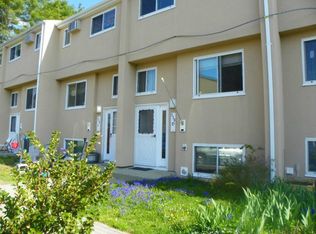 528 Shennecossett Rd APT D, Groton, CT 06340