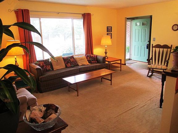 4th image of 1833 Walden Dr