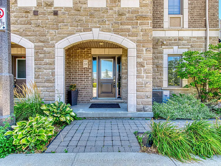 2435 Greenwich Dr #35 — Photo 3