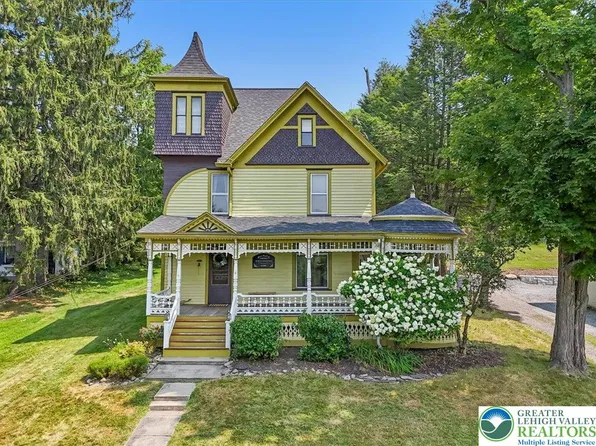 109 Kemmerer Ave, Factoryville, PA 18419