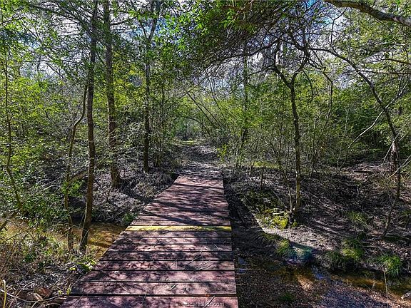 4th image of 4770 Enchanted Oaks Dr