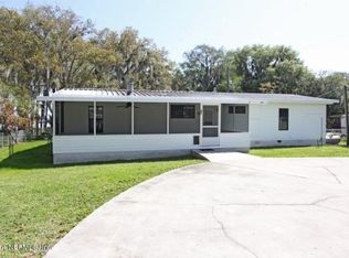 320 Crescent Lake Shore Dr, Crescent City, FL 32112