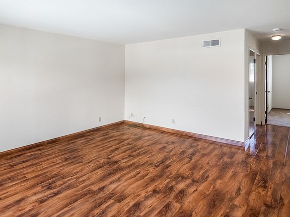 5th image of 1576 Ontario Dr APT 15