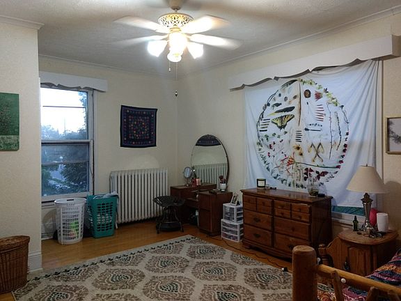 5th image of 224 E Michigan St