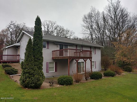 3rd image of 341 1st Ave