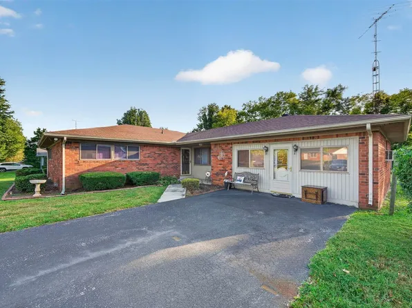 241 Hilltopper Dr, Bowling Green, KY 42101