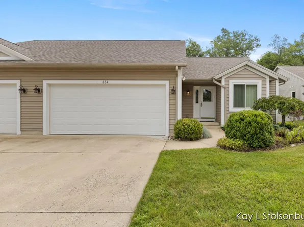 234 High Ridge Ct, Middleville, MI 49333