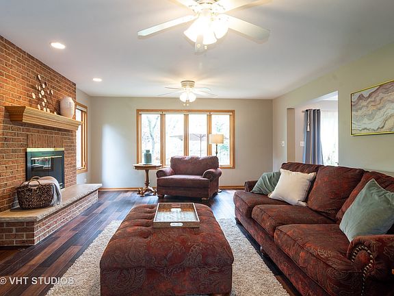 5th image of 308 S Derbyshire Ln